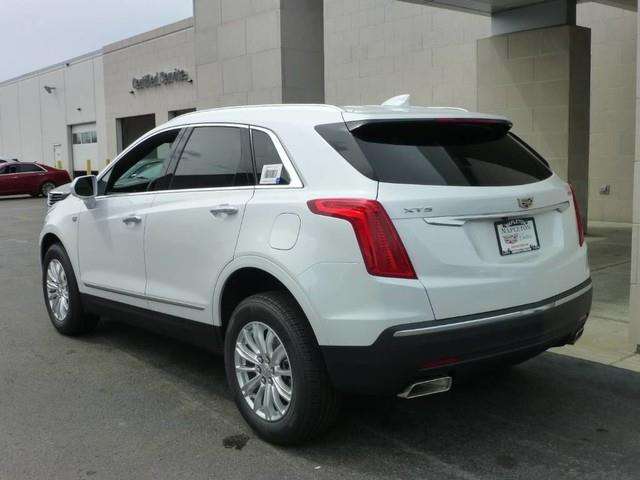 2017 Cadillac XT5 4dr SUV